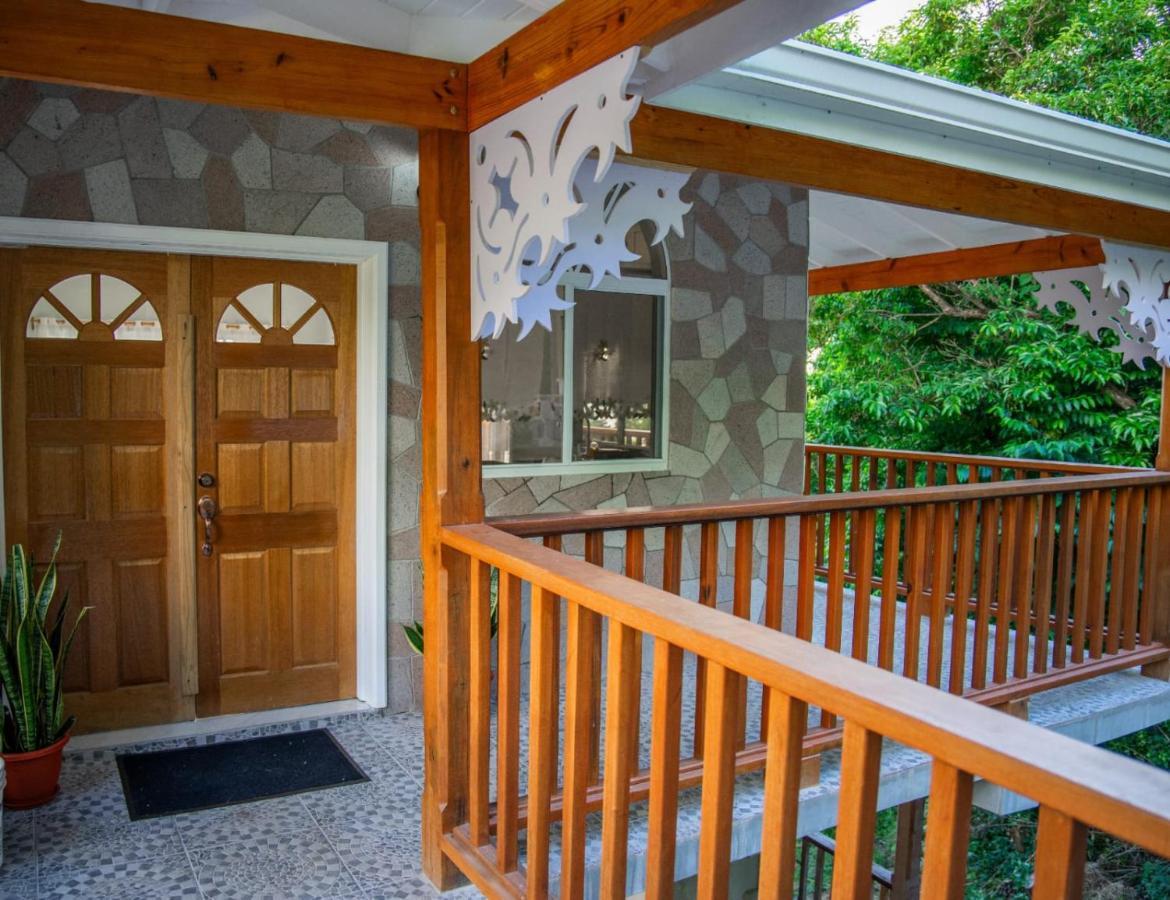 Majestic Ridge Villas Soufriere Exterior photo